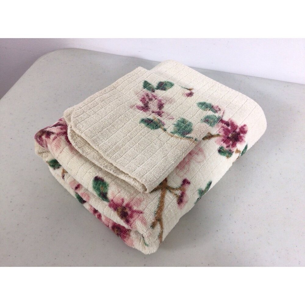 Vintage Cannon Gold Label Floral Towel Set of Two